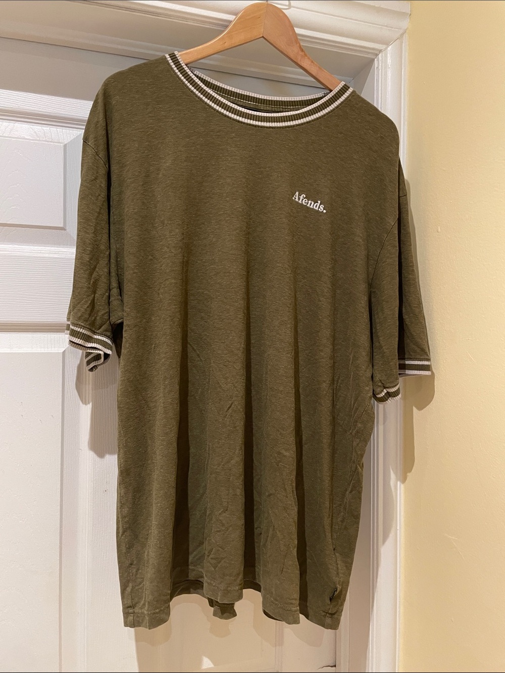 Afends Olive Tee Sustainable Streetwear Breathable XL